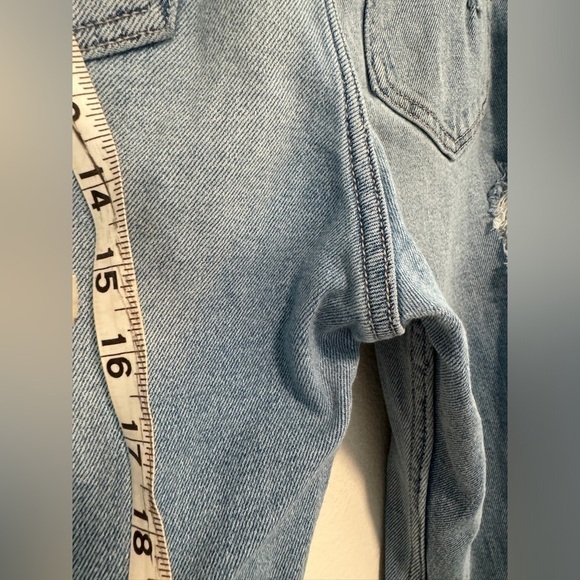 Hollister Curvy High Rise Mom Vintage Stretch Distressed Blue Jeans Size 1R - Picture 12 of 16